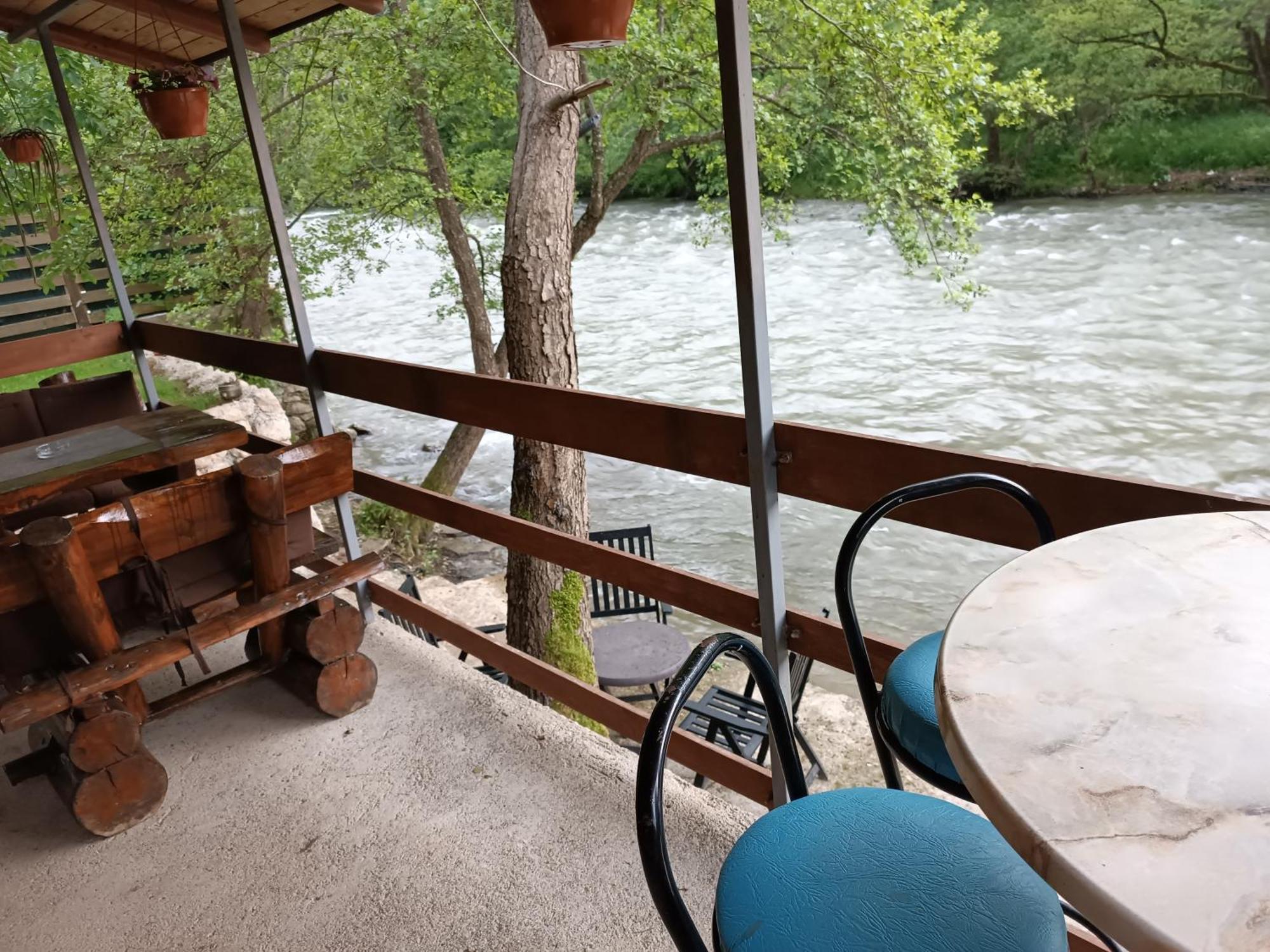 Cottage Auto Camp Vinac Jajce Bilik gambar